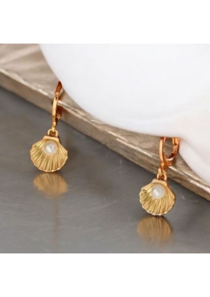 Kadınlar Için Istiridye Uçlu Gold Renk Küpe fiyatları