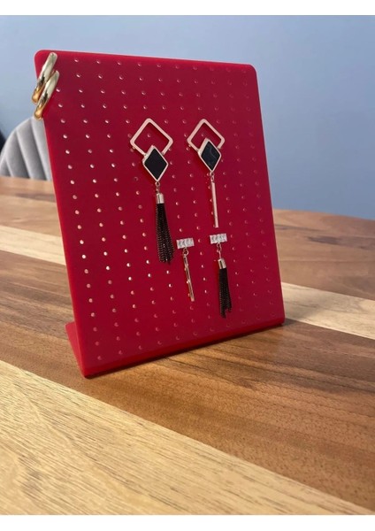 Kırmızı Takı ve Küpe Standı, 18x13 cm, şık ve kullanışlı akrilik tasarım