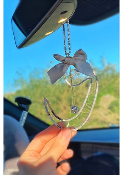 Şeffaf gümüş vav dikiz süsü ve gri kurdela şık tasarım, oto aksesuar.