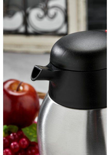 2 Litre Çift Kat Paslanmaz Çelik Termos – 24 Saat Soğuk, 12 Saat Sıcak Tutma | Kamp & Seyahat Için indirimleri