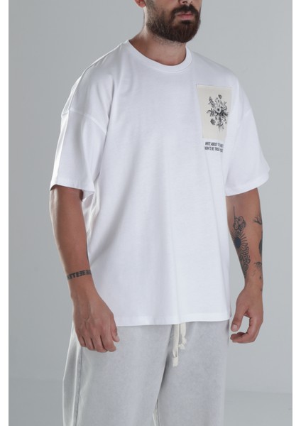 Halı Desenli Beyaz Tasarım T-Shirt modelleri