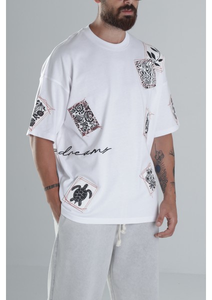 Erkek Beyaz Oversize Yama Desenli Tasarım T-Shirt COC1301