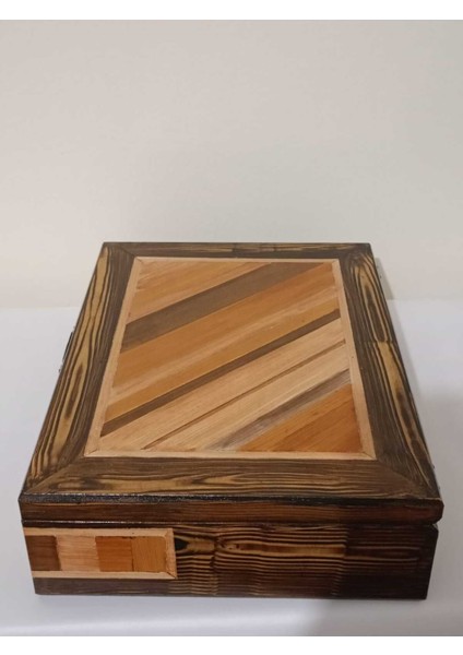 Ahşap dekoratif saat ve takı kutusu, şık doğal tasarım, 31x23x8 cm, kahverengi