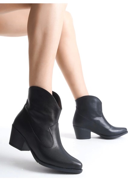 Jilla Siyah Cilt Tak Çıkar Topuklu Bot ve Çizme fiyatları