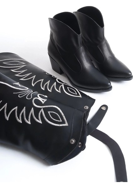 Jilla Siyah Cilt Tak Çıkar Topuklu Bot ve Çizme indirimleri