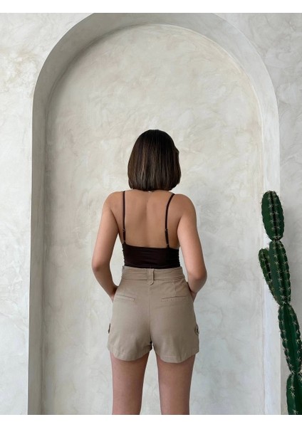 Kemer Detaylı Gabardin Şort Bej S25289 fiyatları