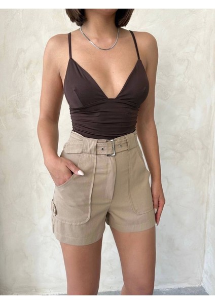 Kemer Detaylı Gabardin Şort Bej S25289 indirimleri