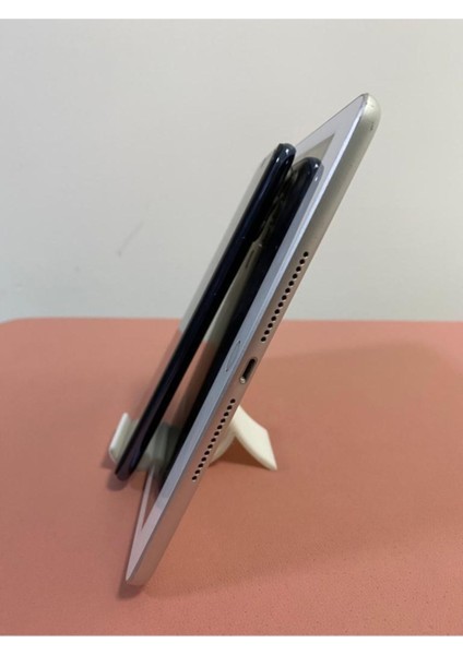 Beyaz 3D Tasarımlı 2'li Telefon Tutucu, Şık ve Kullanışlı Akrobat Tasarım, Gri Renk fırsatları