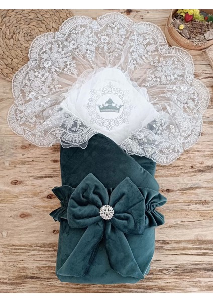 Yenidoğan Saray Kadife Taç Nakışlı Inci Fiyonklu Dantel Duvak Trilüks Kundak Bebek Battaniye Yeşil
