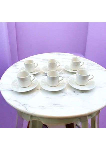 Altı kişilik şık ve zarif porselen kahve fincan takımı, beyaz renk