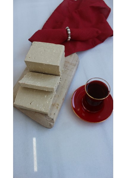 Pancar Şekerinden Geleneksel Yöntemlerle İmal Edilmiş 3 kg Blok Sade Tahin Helvası