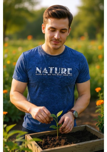 Erkek Fit Kesim Enjeksiyon Baskılı Pamuklu T-Shirt