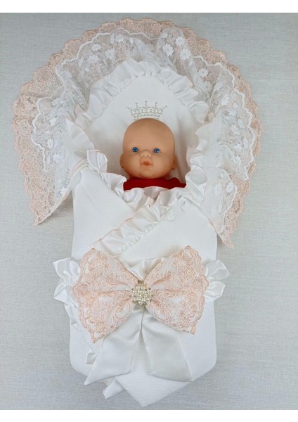 Yenidoğan Sahra Taç Nakışlı Trilüks Kundak Bebek Battaniyesi Ekru