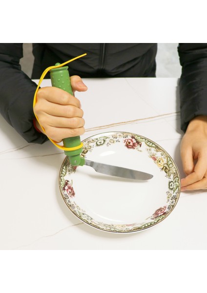 Paslanmaz Çelik Bıçak Çatal Kaşık Düşme Önleyici Kayışlar Yaşlılar ve Engelliler Için Ayarlanabilir Açı Yardımcı Çatal Bıçak Takımı (Yurt Dışından) modelleri