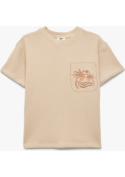 Nakış Detaylı Kısa Kollu Bisiklet Yaka Pamuklu Tişört