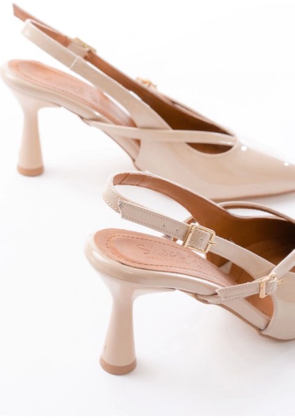 4962 Bej Sivri Burun Tokalı Yuvarlak Topuk Kadın Sandalet indirimleri