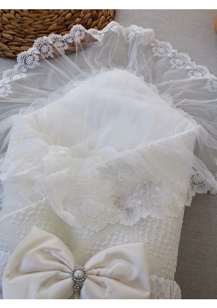 03 Yenidoğan Erguvan Kenar Fistolu Kundak Bebek Battaniyesi Ekru fiyatları