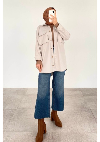 Kapaklı Iki Cepli Tahta Düğmeli Gömlek Gri