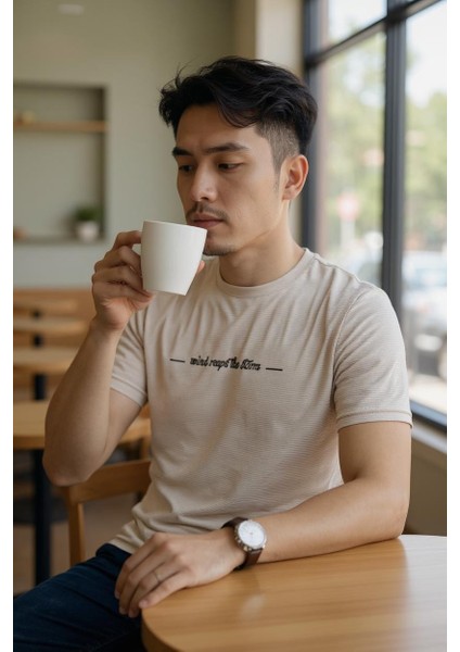 Erkek Slim Fit Enjeksiyon Baskılı Pamuklu T-Shirt modelleri