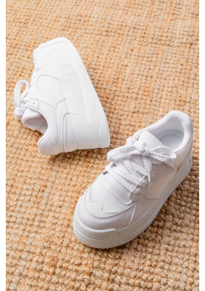 SP-190 Beyaz Garni Bağcıklı Fileli Yüksek Taban Günlük Spor Ayakkabı