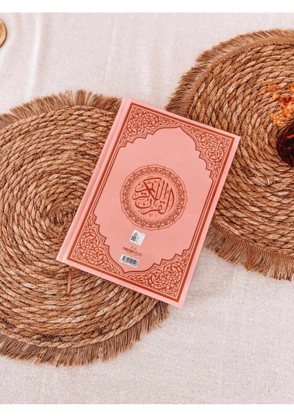 Gölgeli Kurani Kerim Kalem Hediyeli Pembe