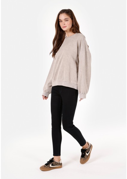 Comfort Fit Yuvarlak Yaka Kadın Bej Sweatshirt modelleri