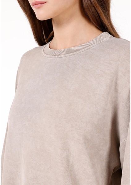 Comfort Fit Yuvarlak Yaka Kadın Bej Sweatshirt fırsatları