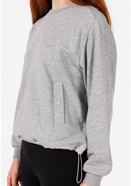 Regular Fit Yuvarlak Yaka Kadın Gri Sweatshirt fırsatları