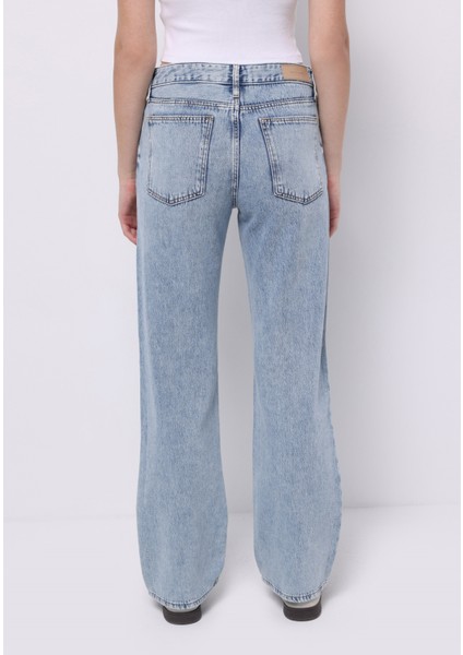 Straight Fit Orta Bel Düz Paça Kadın Indigo Jean Pantolon fiyatları
