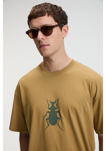 Bold Erkek %100 Pamuk Oversize Fit Baskılı Kısa Kollu Yuvarlak Yakalı Koyu Bej T-Shirt fiyatları