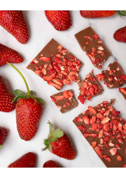 % 50 Kakao Çilekli Sütlü Çikolata 85 G modelleri