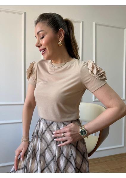 Taş Omuz Gül Detay Tshirt modelleri