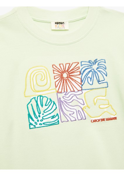 Pamuklu Nakış Detaylı Kısa Kollu Bisiklet Yaka Tişört modelleri