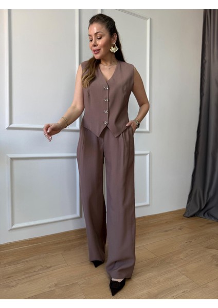 Kahve Fiyonk Düğme Detaylı Takım fiyatları