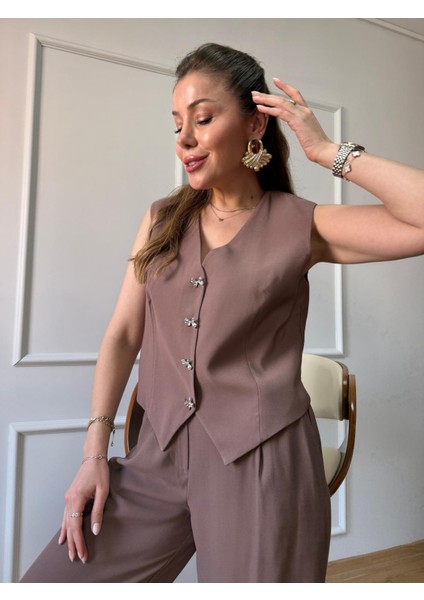 Kahve Fiyonk Düğme Detaylı Takım fırsatları