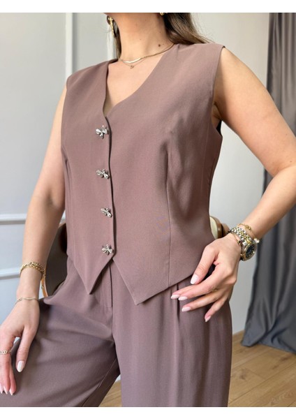 Kahve Fiyonk Düğme Detaylı Takım indirimleri