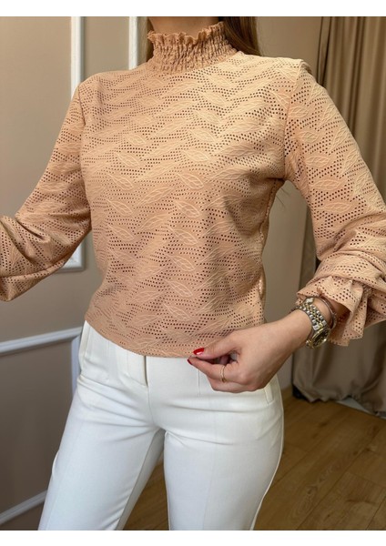 Sütlü Kahve Yaprak Desen Bluz