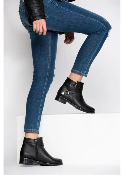 A726193409 Siyah Cilt Alçak Topuklu Kadın Bot