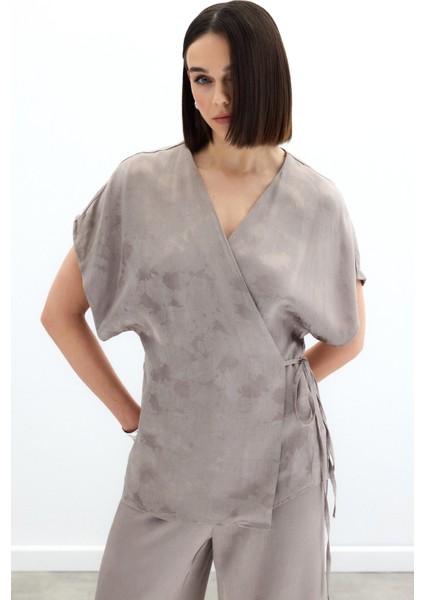 Bağlamalı Jakarlı Saten Bluz - Vizon fırsatları