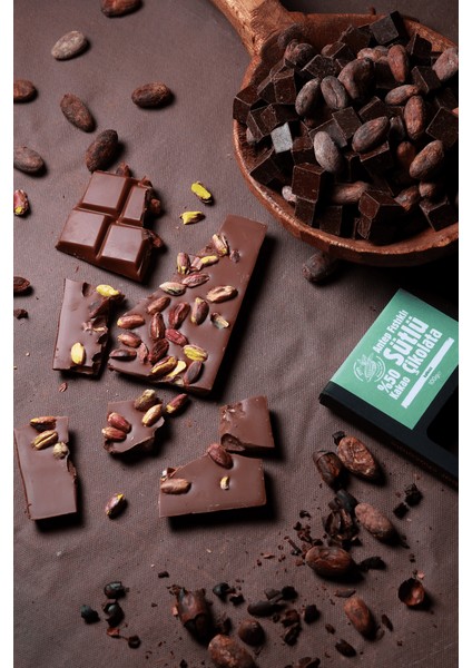 İkili Avantaj Paket. %50 Kakao Antep Fıstıklı Sütlü Çikolata 100 g x 2 Adet