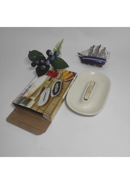Ahşap detaylı şık kahvaltı ve sunum tabağı, beyaz renk, zarif tasarım, 1-5 parça