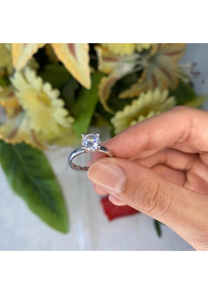 925 Ayar Gümüş Tektaş Ayarlanabilir Boylu Yüzük