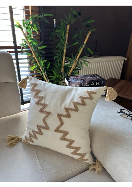 Premium | Punch işlemeli 4’lü Kırlent Takımı – 40x40 cm | Polyester Kılıf + %100 Pamuk İç Dolgu fırsatları