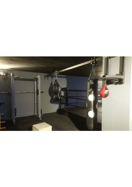 Yana Katlanır Kum Torbası Askı Aparatı