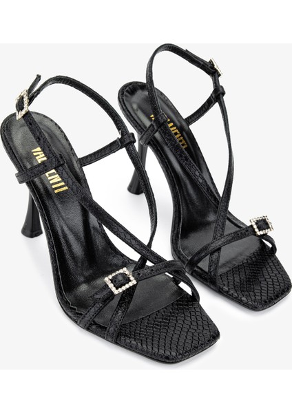 Kadın Hakiki Deri Siyah Topuklu Ayakkabı 1075 1523-16 Bn Ayk Y25 Sıyah fiyatları