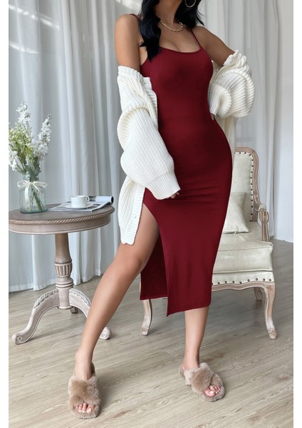 Kadın Bordo Yırtmaçlı Diz Altı Vücüdu Saran Gecelik