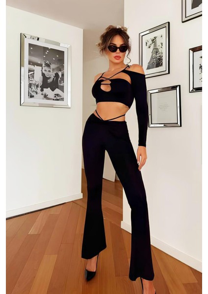 Bağcık Detaylı Büstiyer Pantolon Takım