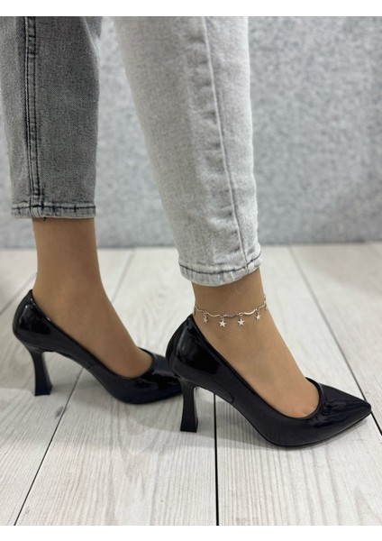 Siyah Rugan Sivri Burun Stiletto modelleri