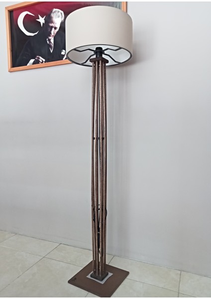Ahşap Lambader, Köşe Lamba