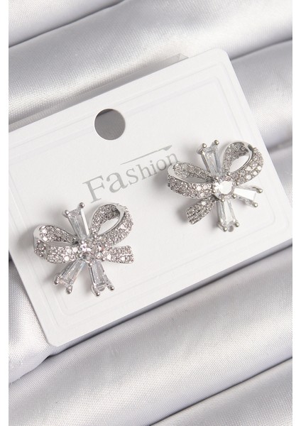 Pirinç Gümüş Renk Zirkon Taşlı Fiyonk Model Kadın Küpe